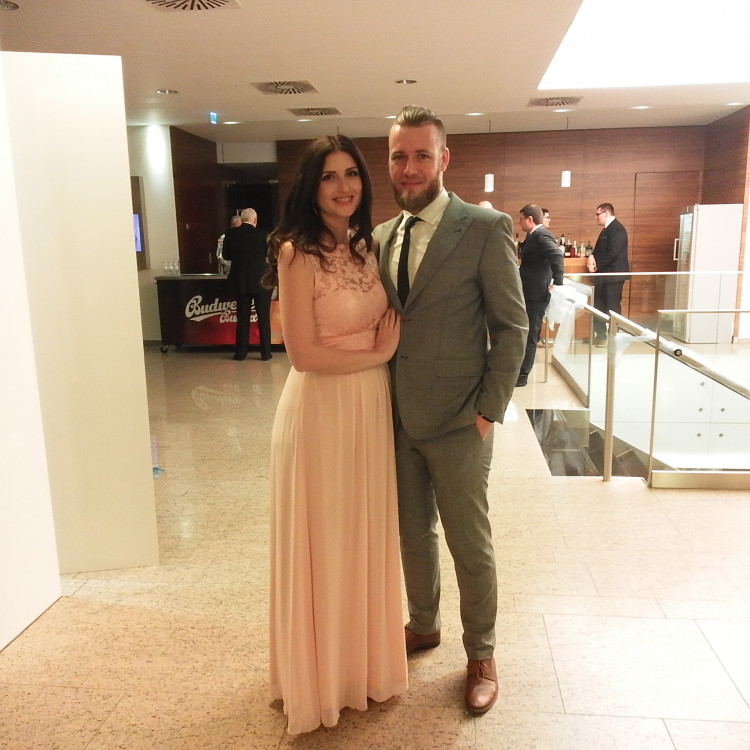 FOTOGALERIE: Dostali jste od Olomoucké Drbny na Olomouckém plese fotku na památku? Tady je webová galerie!