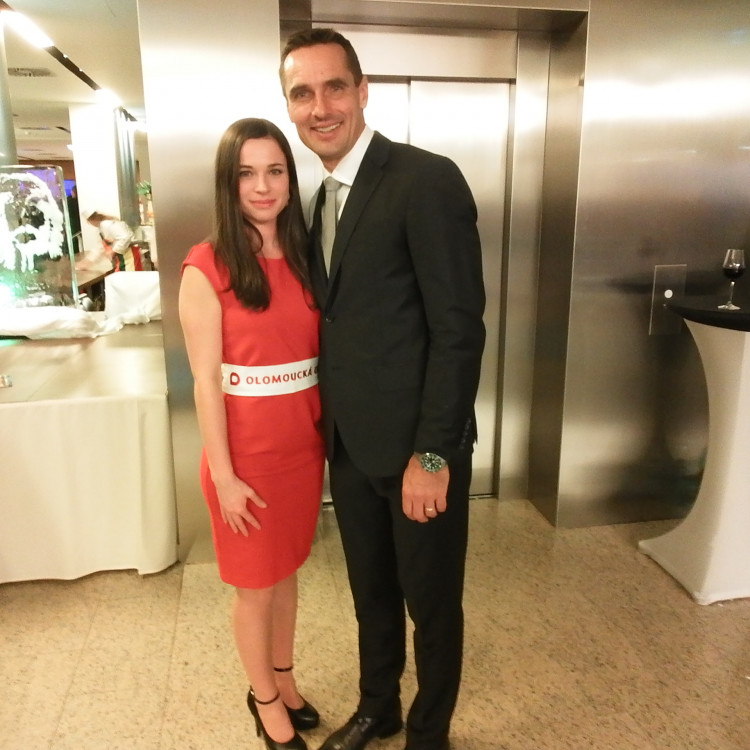 FOTOGALERIE: Dostali jste od Olomoucké Drbny na Olomouckém plese fotku na památku? Tady je webová galerie!