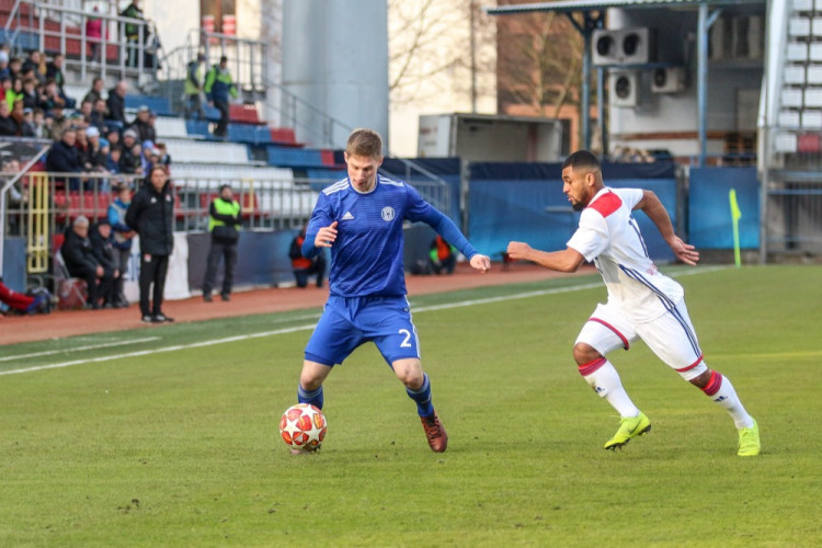 FOTOGALERIE: Mladí Sigmáci sice s Lyonem prohráli, benefice ale pomohla Patrikovi 176 600 korunami