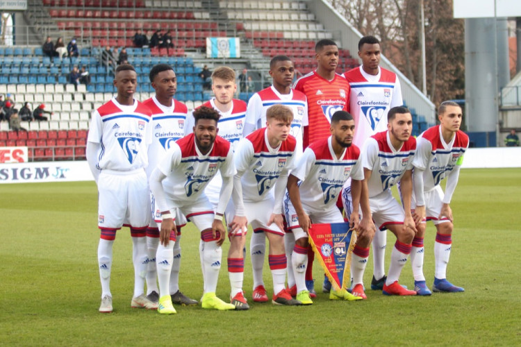 FOTOGALERIE: Mladí Sigmáci sice s Lyonem prohráli, benefice ale pomohla Patrikovi 176 600 korunami