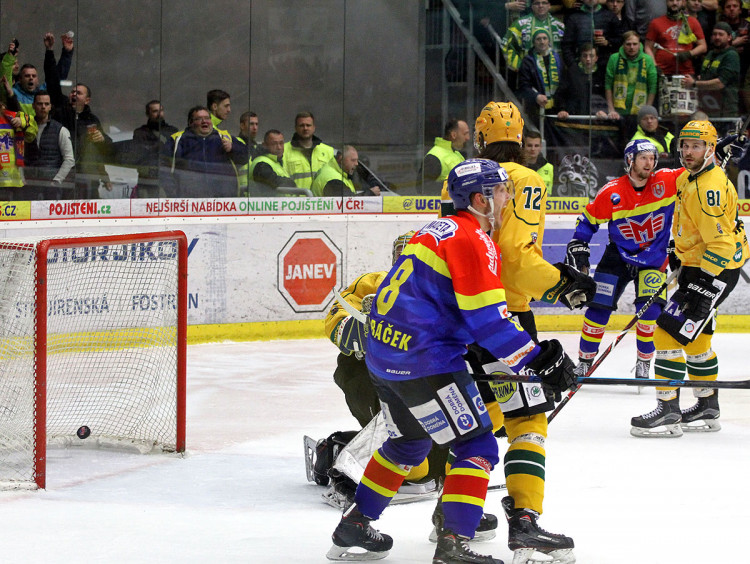 Tohle mohla být vedoucí branka Motoru...