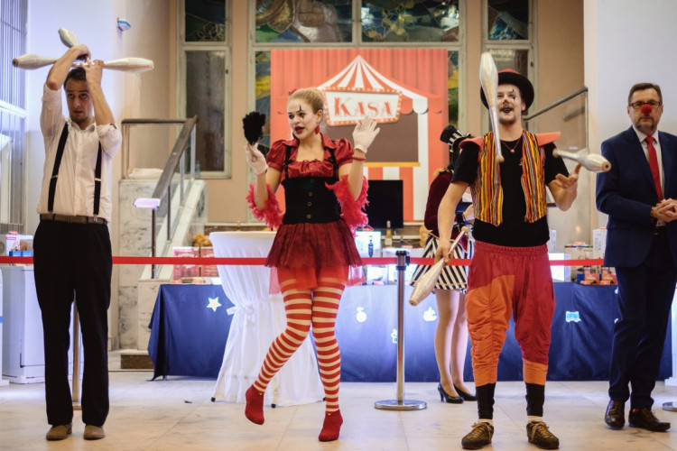 Reprezentativní ples firmy Bosch Diesel