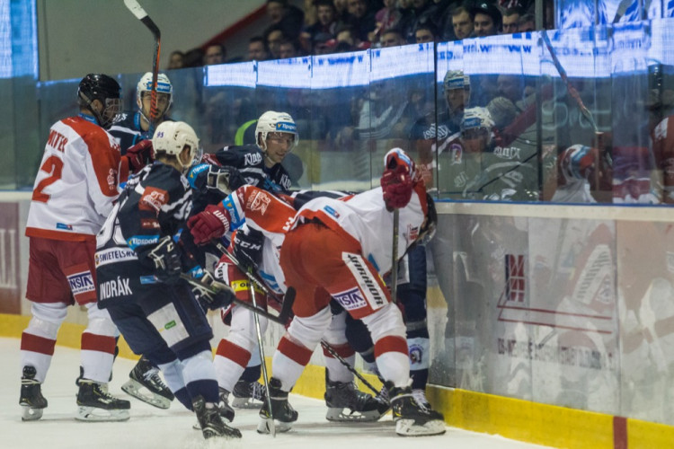 FOTOGALERIE: Aleš Jergl je král! Gólem v prodloužení proti Plzni posunul Moru blíže k postupu v play-off