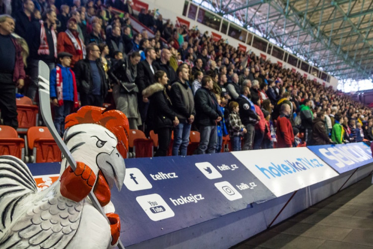 FOTOGALERIE: Indiáni vyhráli v Olomouci druhé utkání 3:2, Kohouti pojedou do Plzně za stavu série 2:2
