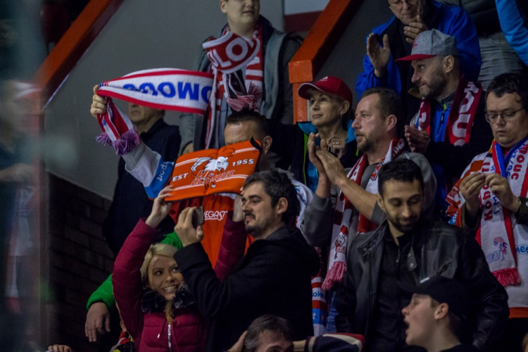 FOTOGALERIE: Indiáni vyhráli v Olomouci druhé utkání 3:2, Kohouti pojedou do Plzně za stavu série 2:2