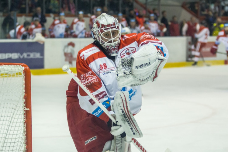 FOTOGALERIE: Indiáni vyhráli v Olomouci druhé utkání 3:2, Kohouti pojedou do Plzně za stavu série 2:2