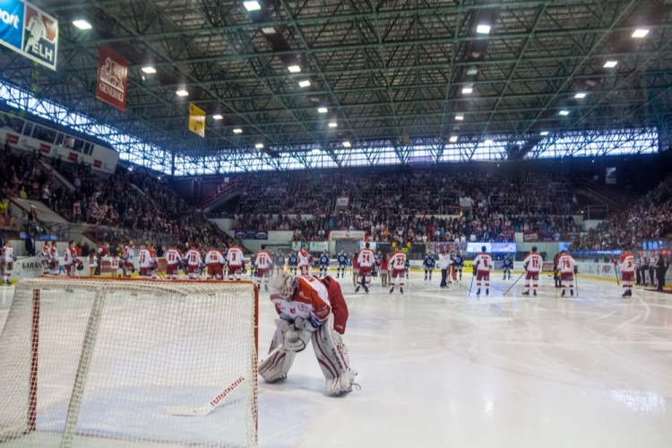 FOTOGALERIE: Indiáni vyhráli v Olomouci druhé utkání 3:2, Kohouti pojedou do Plzně za stavu série 2:2