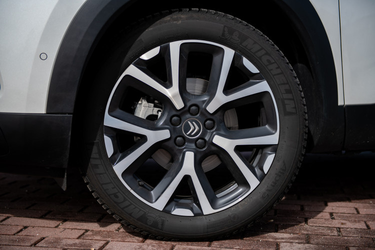 Reprezentativní a komfortní. Citroën C5 Aircross strčí do kapsy ne jedno SUV