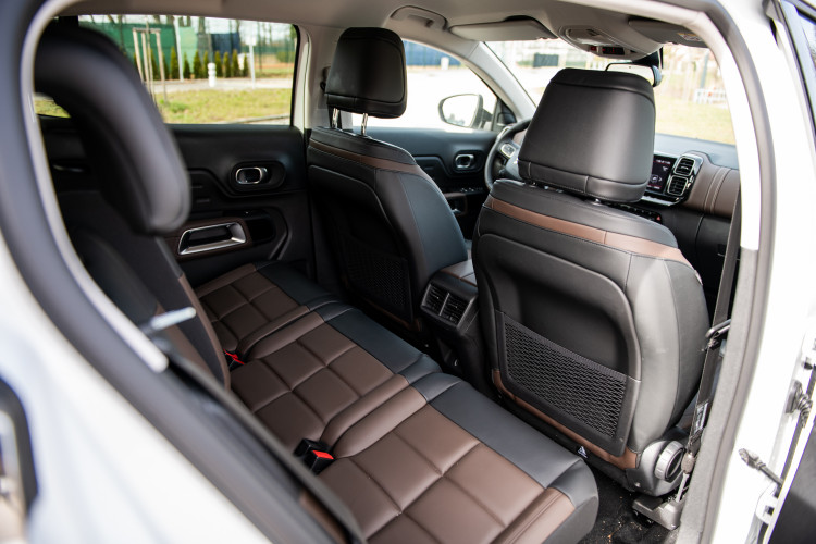 Reprezentativní a komfortní. Citroën C5 Aircross strčí do kapsy ne jedno SUV