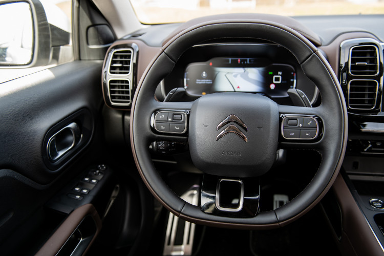 Reprezentativní a komfortní. Citroën C5 Aircross strčí do kapsy ne jedno SUV