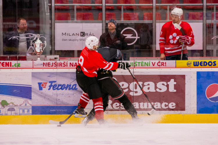 Jihočeská univerzita neobhájila titul z loňského roku, na ledě podlehla VŠTE