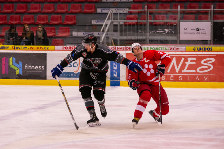 Jihočeská univerzita neobhájila titul z loňského roku, na ledě podlehla VŠTE