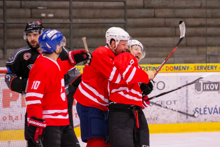 Jihočeská univerzita neobhájila titul z loňského roku, na ledě podlehla VŠTE