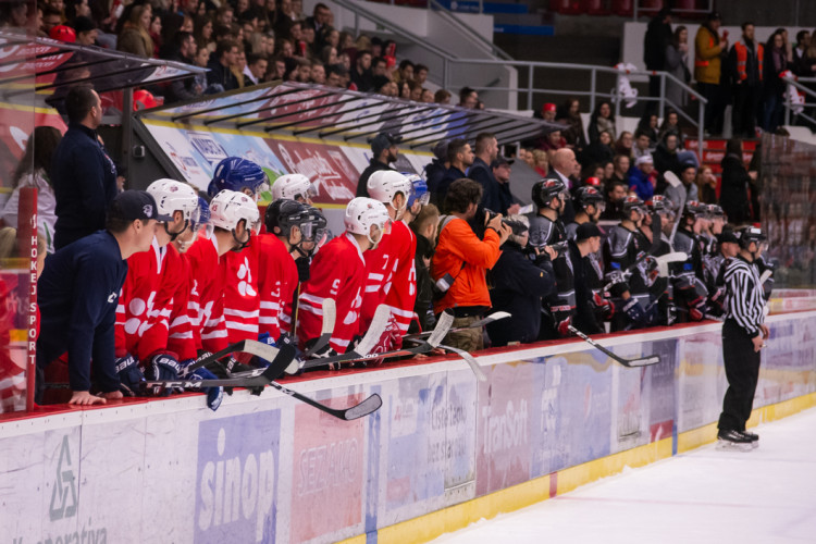 Jihočeská univerzita neobhájila titul z loňského roku, na ledě podlehla VŠTE