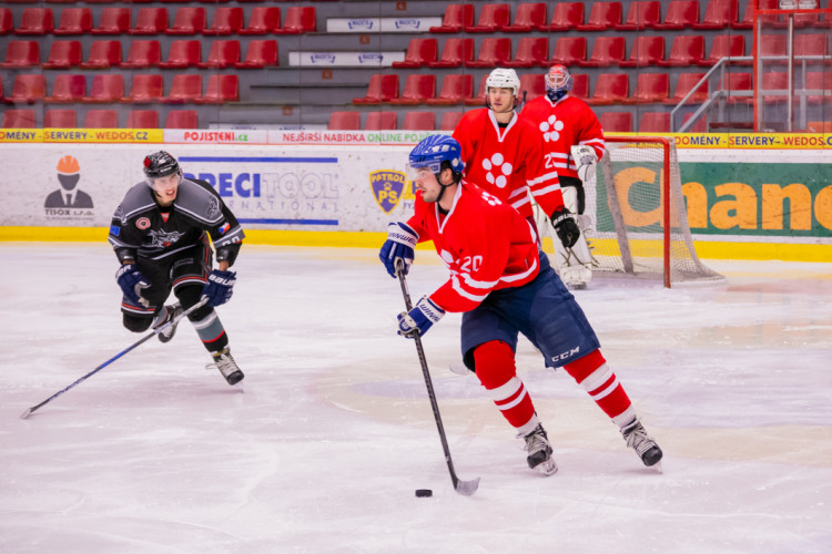 Jihočeská univerzita neobhájila titul z loňského roku, na ledě podlehla VŠTE