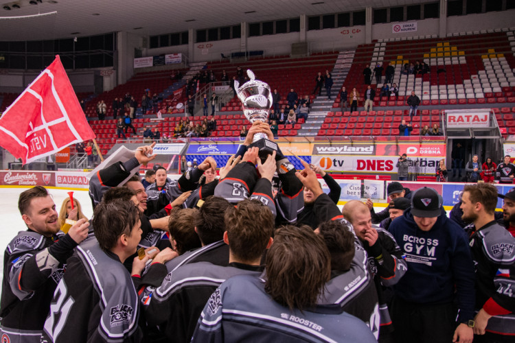 Jihočeská univerzita neobhájila titul z loňského roku, na ledě podlehla VŠTE