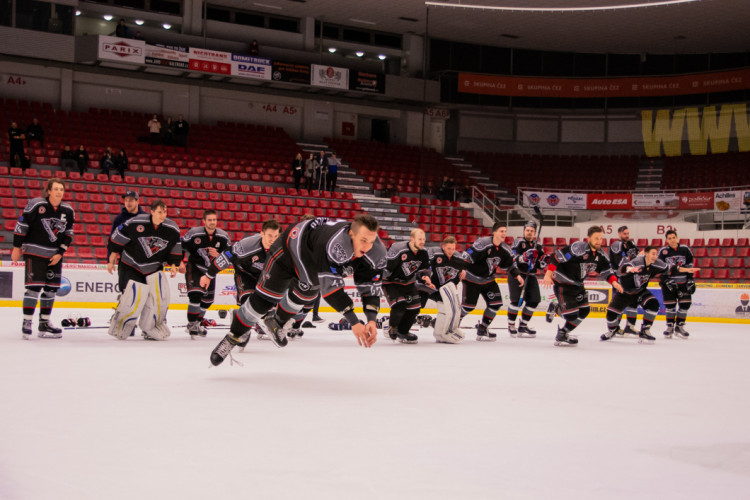 Jihočeská univerzita neobhájila titul z loňského roku, na ledě podlehla VŠTE