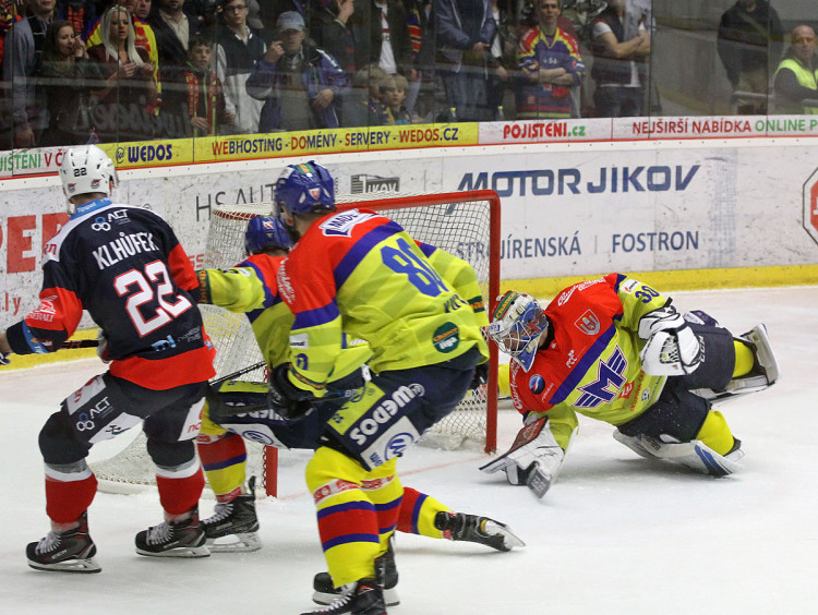 Pavel Klhůfek v 16. minutě vyrovnal na 2:2