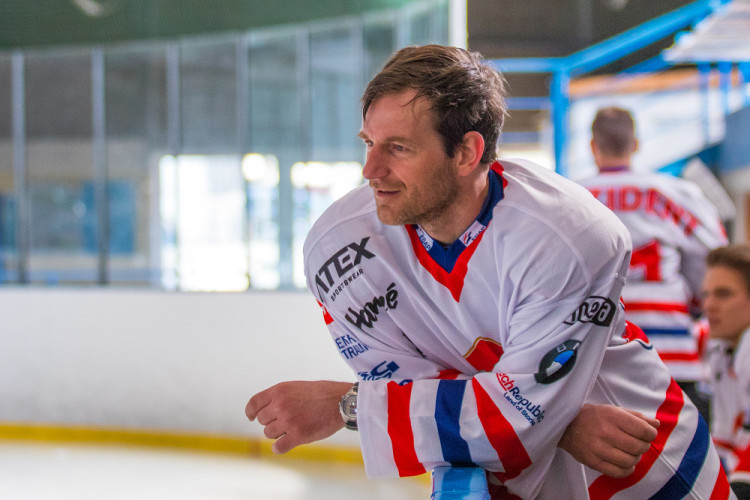 Sdruženáři poměřili síly s biatlonisty v hokeji