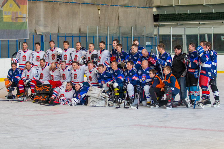 Sdruženáři poměřili síly s biatlonisty v hokeji