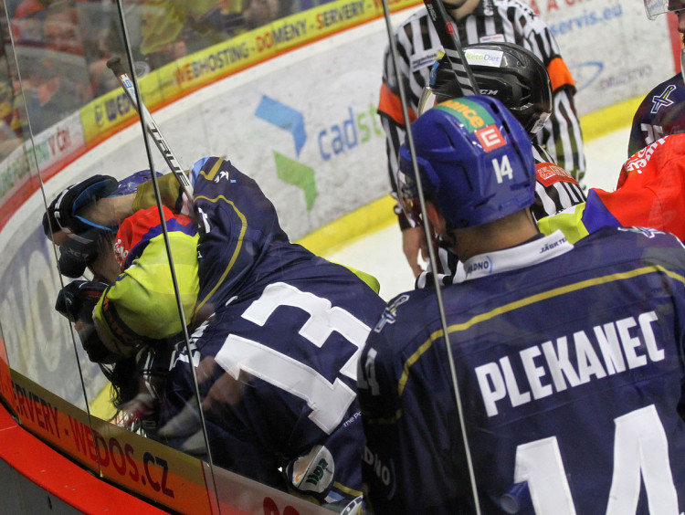 Boxerská vložka mezi Pavlinem a Zikmundem