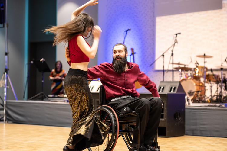 Ples pro Fénix 2019, autorka: Veronika Kovářová