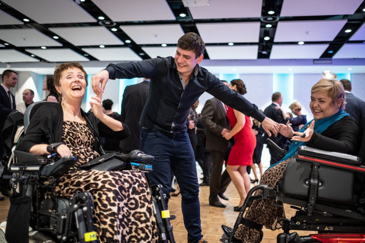 Ples pro Fénix 2019, autorka: Veronika Kovářová