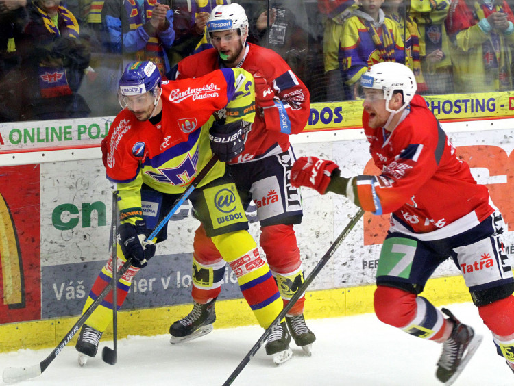 Jiří Šimánek při hře u zadního hrazení