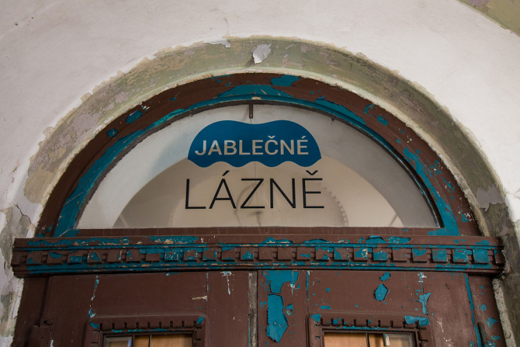 Nahlédněte do Jablečných lázní