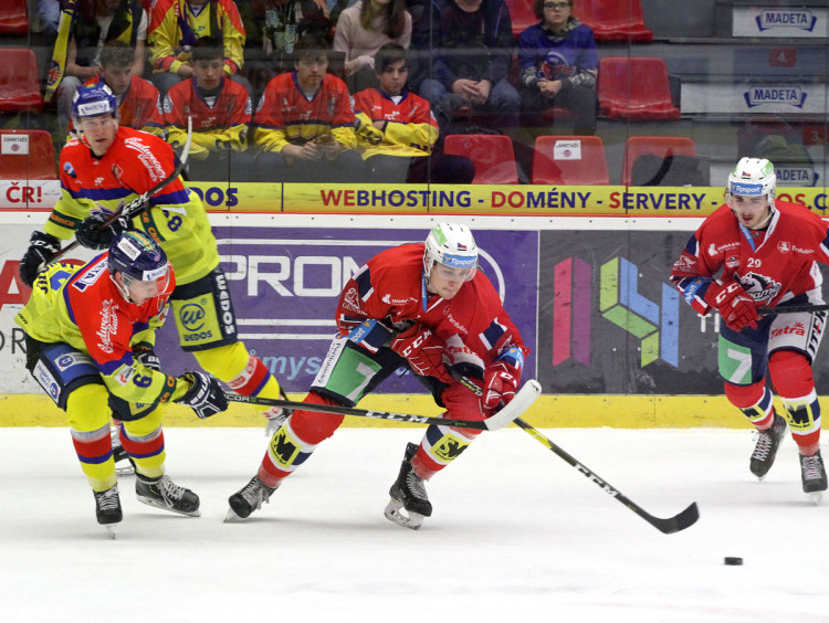 Martin Jandus dotírá na Michala Pochobradského