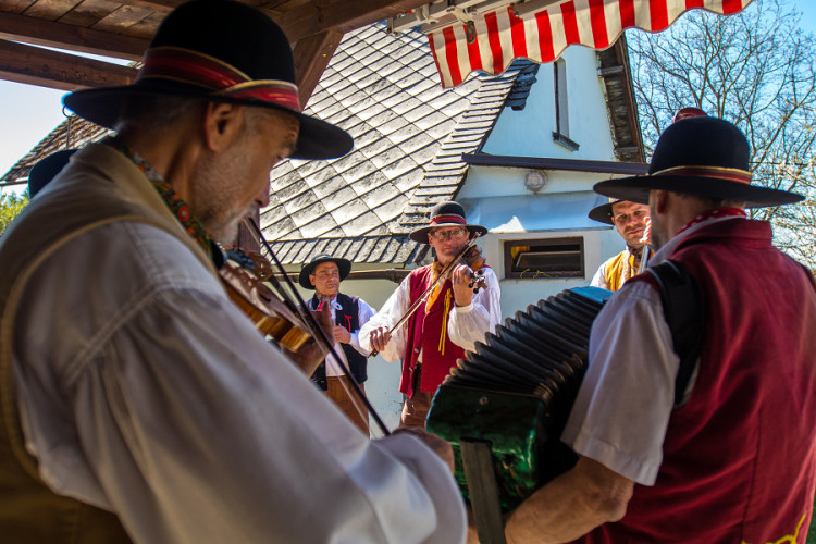 Na Bobově oslavili Velikonoce opravdu tradičně