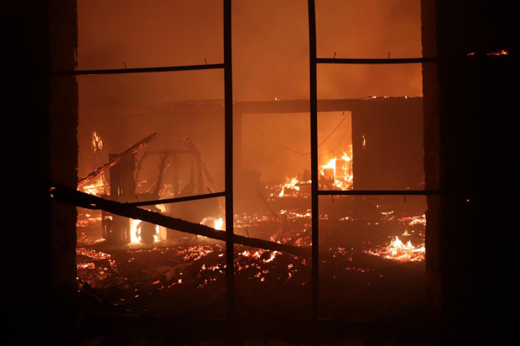 FOTO/VIDEO: Požár pily v Mirkovicích minutu po minutě