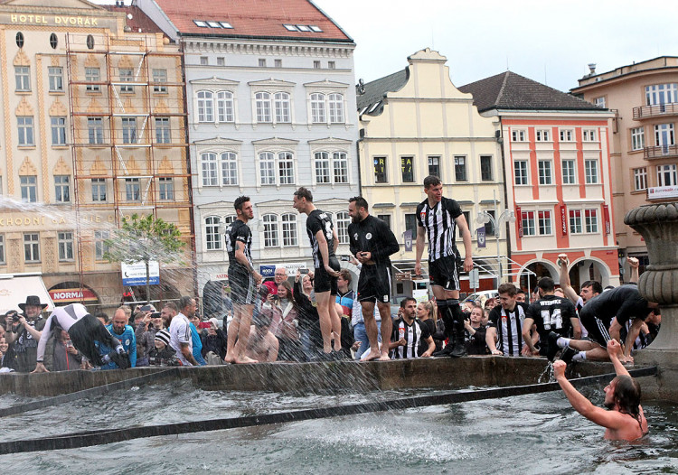Dynamo porazilo Chrudim a slaví návrat do nejvyšší soutěže