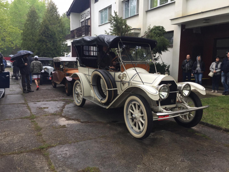 Veterány v Křivonosce