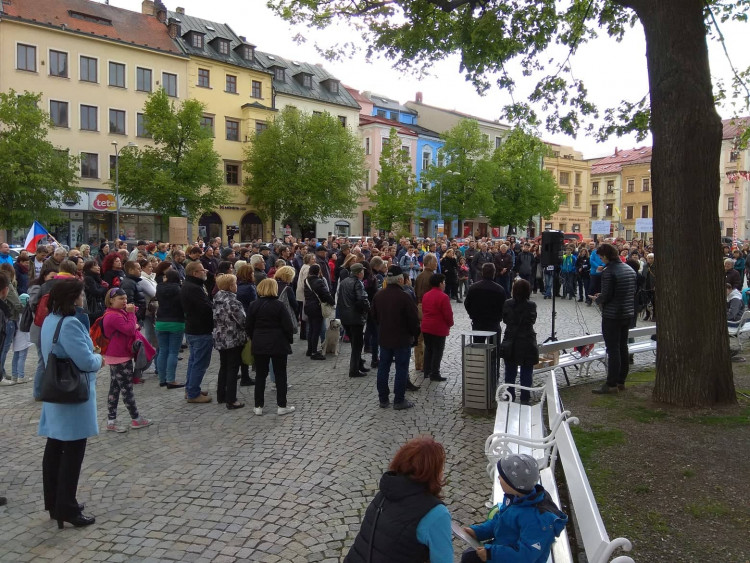 Demonstrace na jihlavském Masarykově náměstí - nezávislost justice