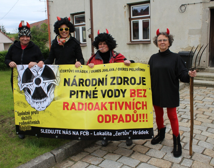 Ředitel SÚRAO v lokalitě Hrádek