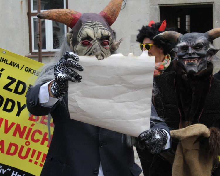 Ředitel SÚRAO v lokalitě Hrádek