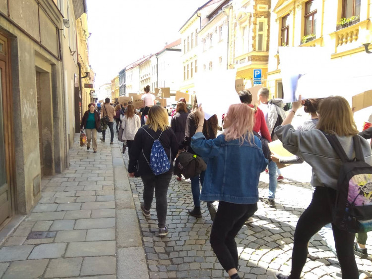 Jihlavští studenti demonstrují za lepší ochranu klimatu