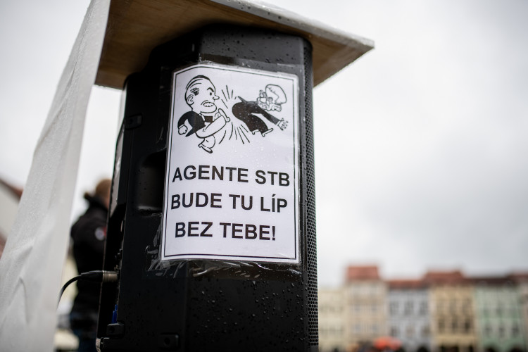 Protest na budějckém náměstí