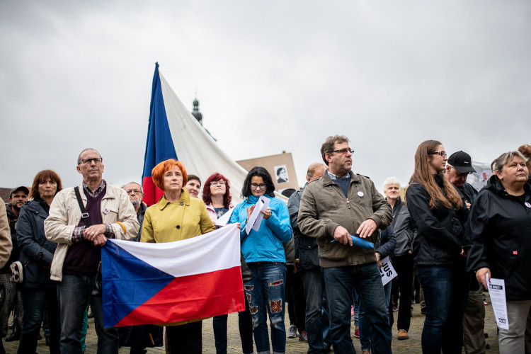 Protest na budějckém náměstí