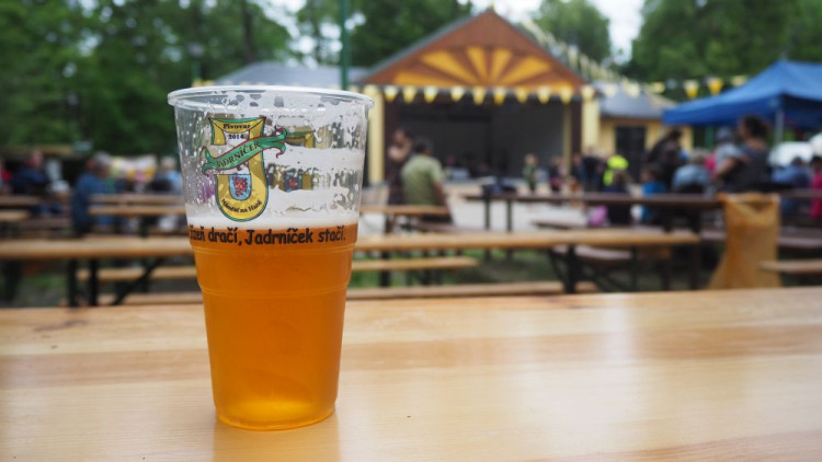 FOTOGALERIE: Jadrošův den byl ve znamení dobré muziky a pivních soutěží