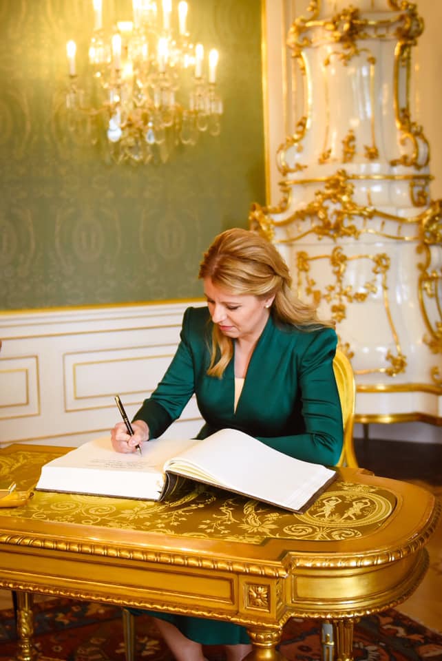 Čaputová v Praze jednala s politiky, uctila Havla i Štefánika