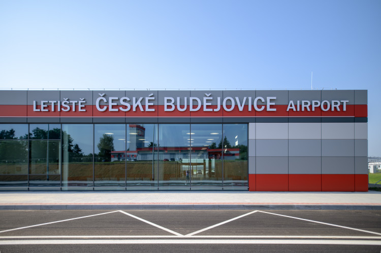 Slavnostní otevření terminálu na Letišti České Budějovice