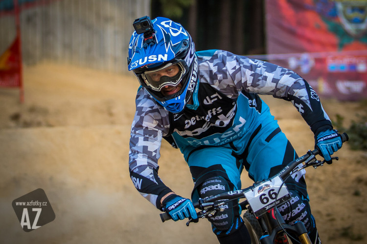 Kvalifikaci ovládl Slavík, podívejte se, jak to jezdcům frčelo