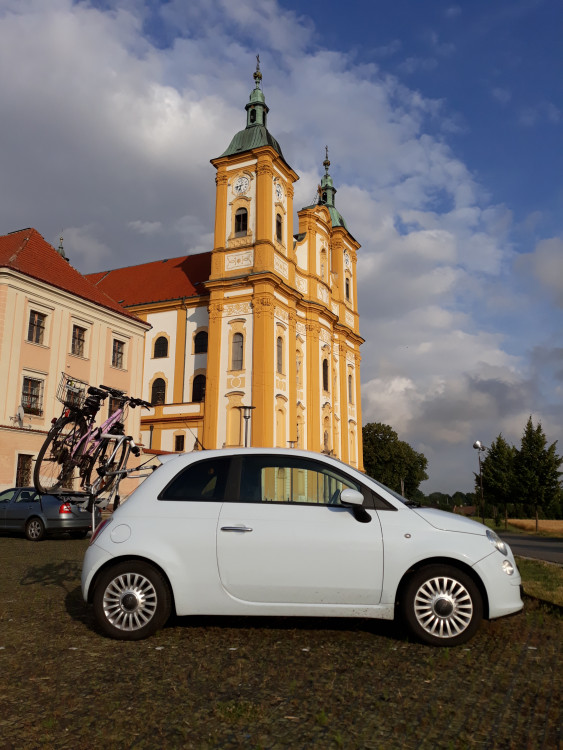 Letní soutěž o plecháček. Hlasujte!