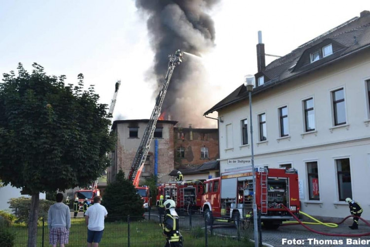 V Žitavě hořel dům