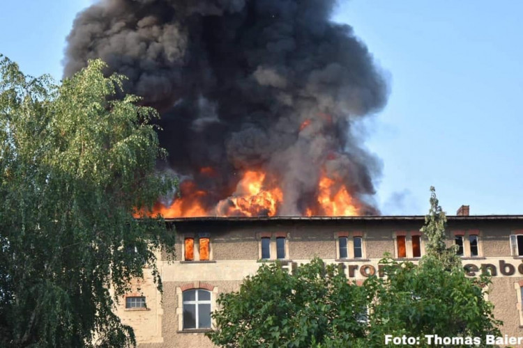 V Žitavě hořel dům