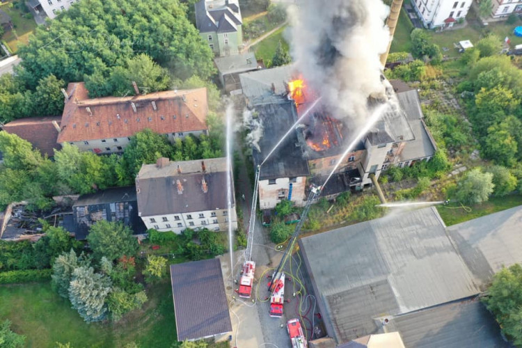 V Žitavě hořel dům