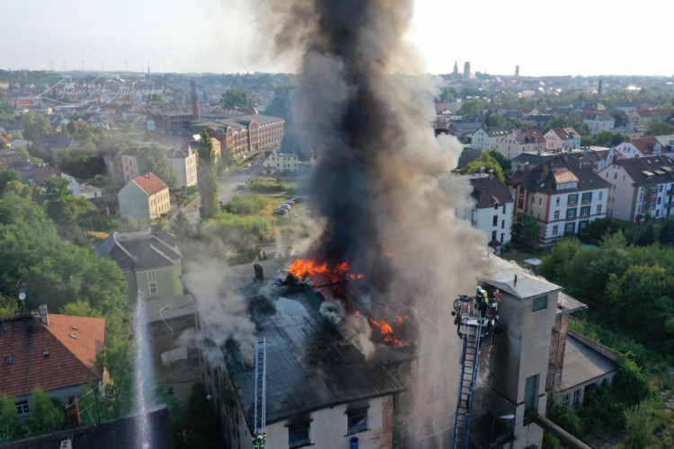 V Žitavě hořel dům