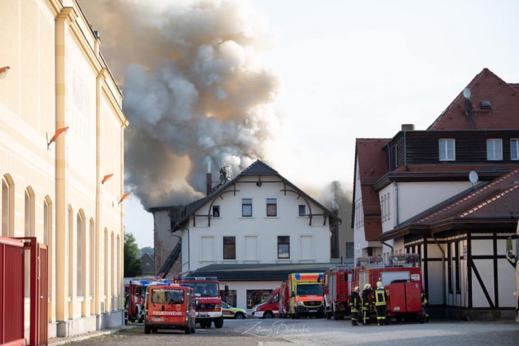 V Žitavě hořel dům